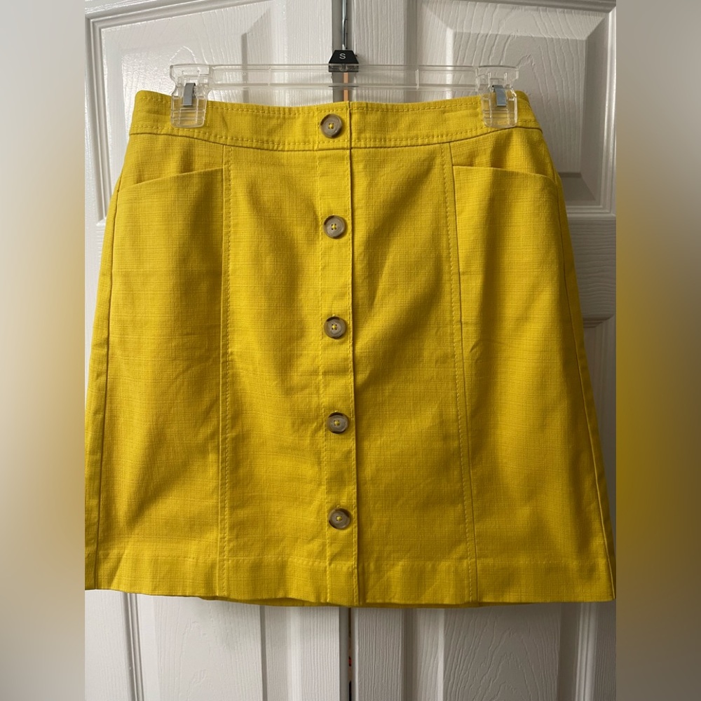LOFT petites, Yellow faux button up skirt. Zipper and clasp closure.